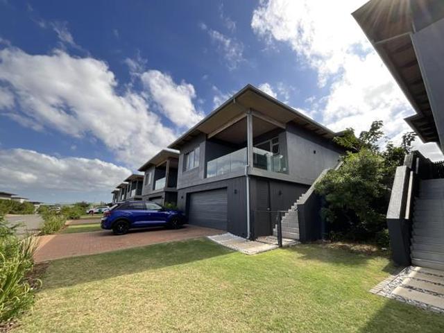 Townhouse for sale in Umdloti, Kwazulu-natal