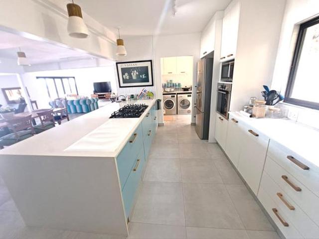Townhouse for sale in Umdloti, Kwazulu-natal