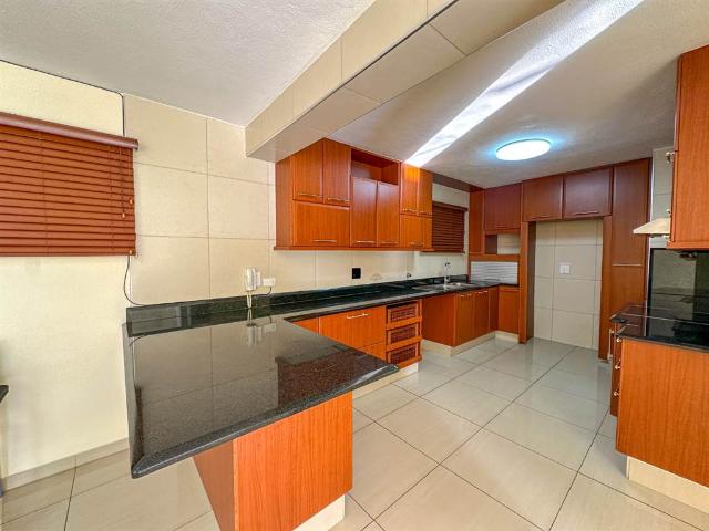 Townhouse for sale in Seaview, Kwazulu-natal