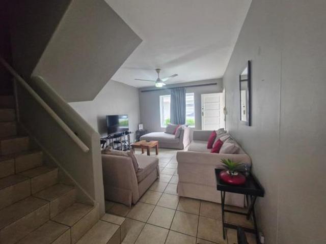 Townhouse for rent in Durban, eThekwini Metropolitan Municipality