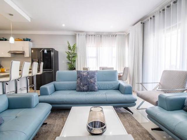 Townhouse for rent in Seaview, Kwazulu-natal