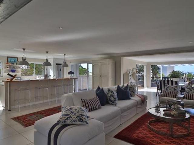Townhouse for rent in Seaview, Kwazulu-natal