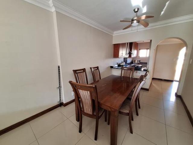 Townhouse for rent in Seaview, Kwazulu-natal