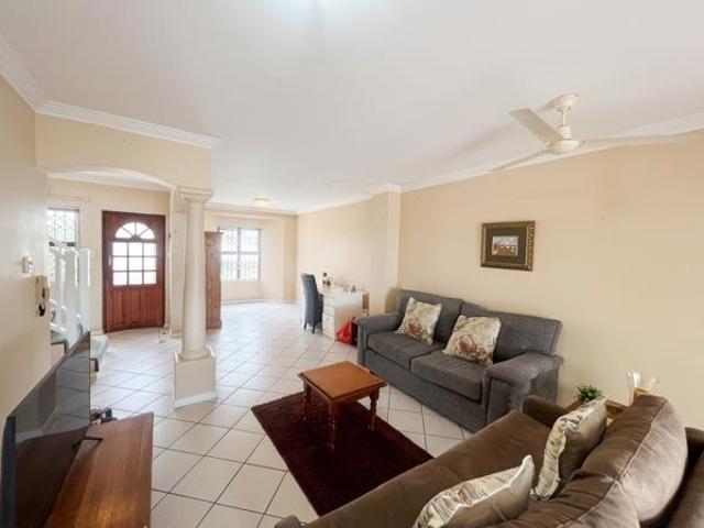 Townhouse for rent in Durban, eThekwini Metropolitan Municipality
