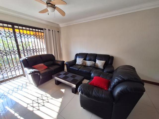 Townhouse for rent in Seaview, Kwazulu-natal