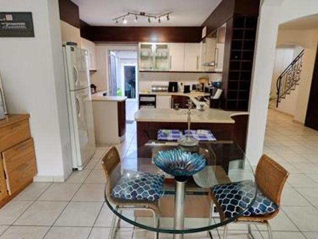 Townhouse for rent in Seaview, Kwazulu-natal