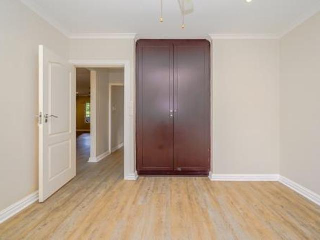 Townhouse for rent in Seaview, Kwazulu-natal