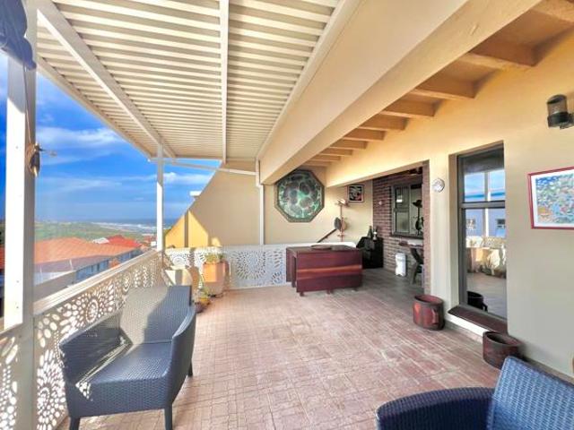 Townhouse for rent in Seaview, Kwazulu-natal
