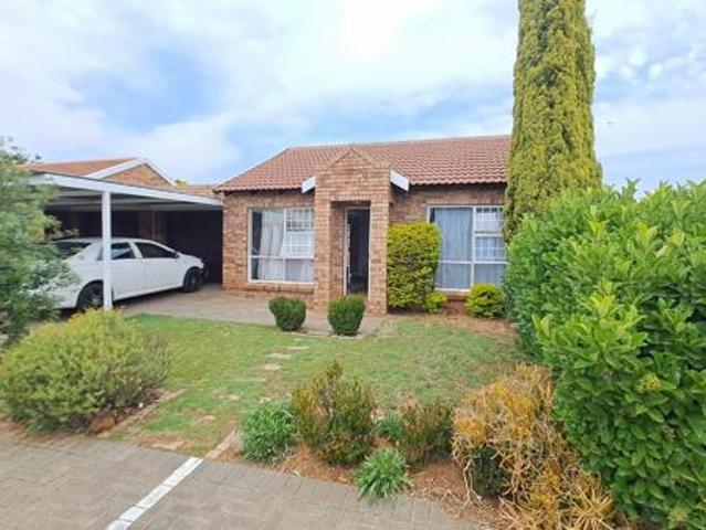 Townhouse for sale in Bloemfontein, Free State
