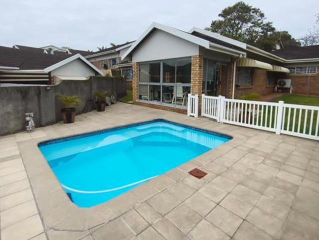 Townhouse for sale in Margate, Hibiscus Coast Local Municipality