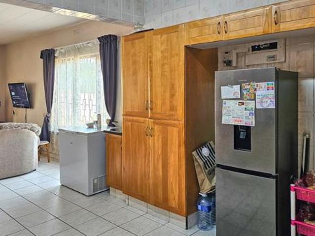 Townhouse for sale in Margate, Hibiscus Coast Local Municipality