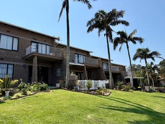 Townhouse for sale in Margate, Hibiscus Coast Local Municipality