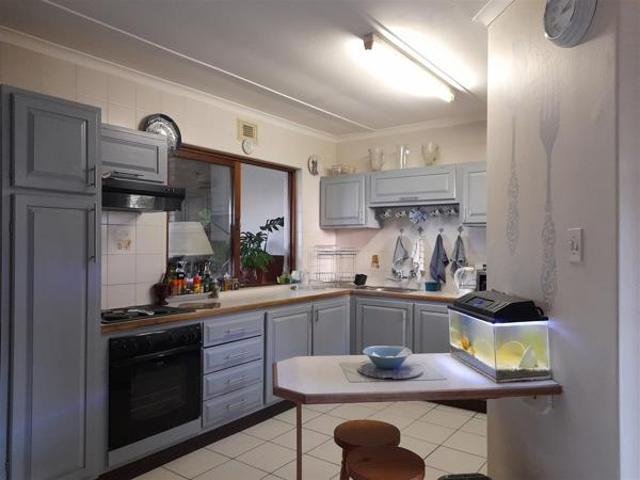 Townhouse for sale in Margate, Hibiscus Coast Local Municipality