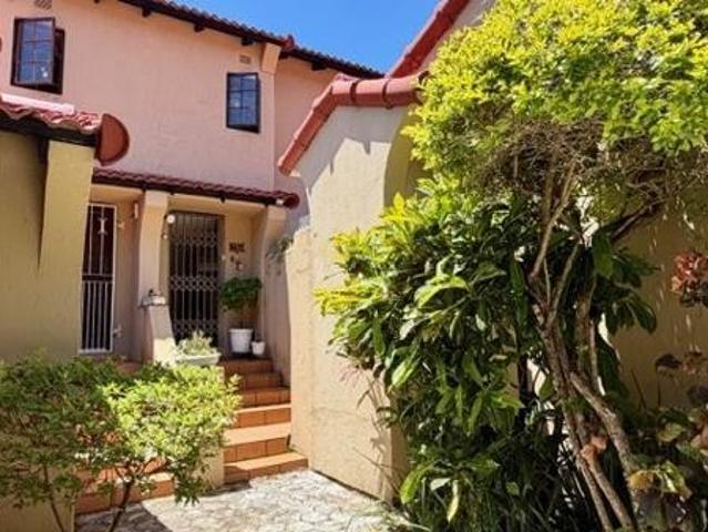Townhouse for sale in Margate, Hibiscus Coast Local Municipality