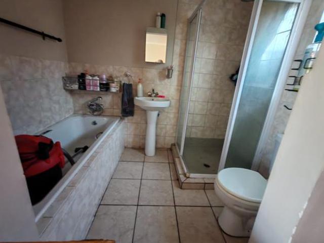 Townhouse for sale in Oranjeville, Free State