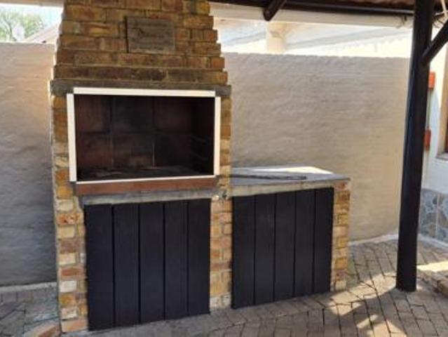 Townhouse for sale in Oranjeville, Free State