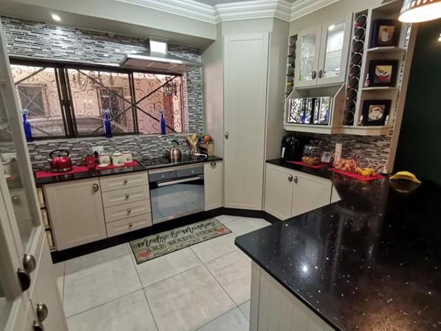 Townhouse for sale in Sasolburg, Metsimaholo Local Municipality