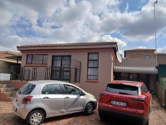 Townhouse for sale in Sedibeng, Gauteng