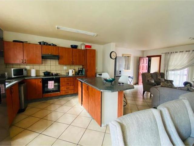 Townhouse for sale in Oranjeville, Free State