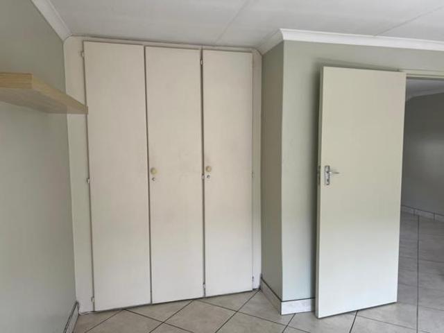 Townhouse for rent in Waterkloof, Gauteng