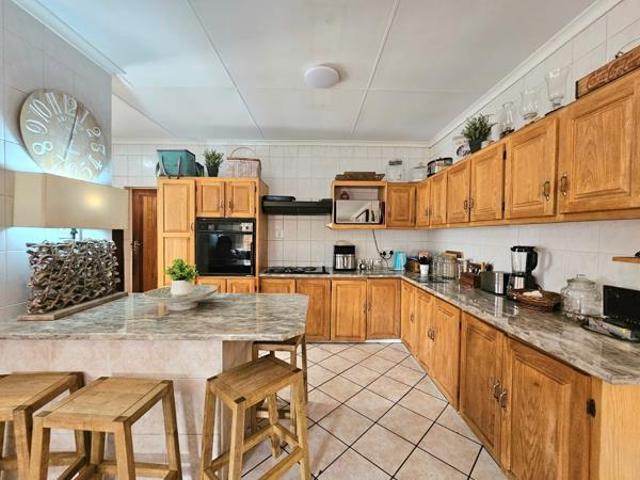 Townhouse for sale in Dr Kenneth Kaunda, North West