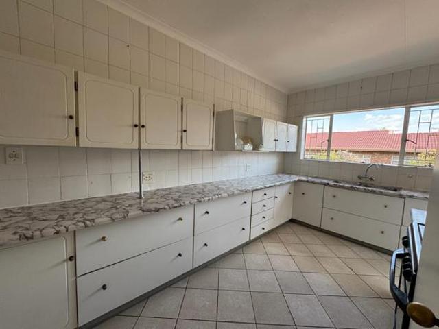 Townhouse for rent in Ekurhuleni, Gauteng