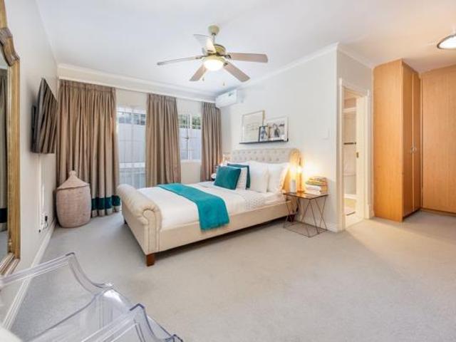Townhouse for sale in Cape Town, Western Cape
