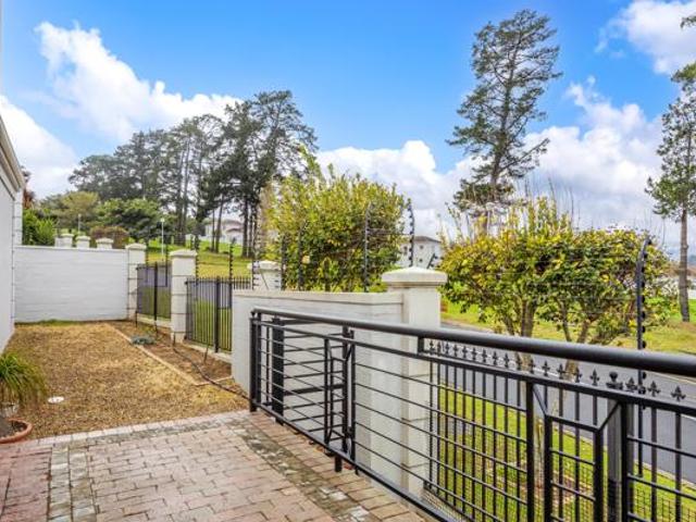 Townhouse for rent in Cape Town, Western Cape