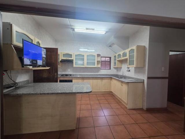 Townhouse for sale in Vanderbijlpark, Emfuleni Local Municipality