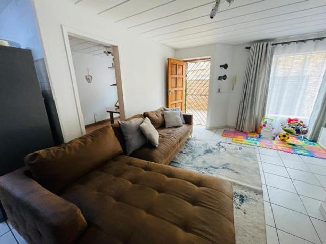 Townhouse for sale in Vanderbijlpark, Emfuleni Local Municipality