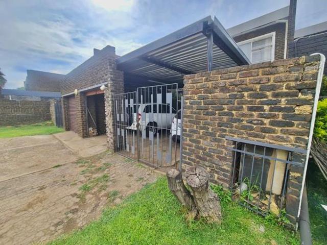 Townhouse for sale in Sedibeng, Gauteng