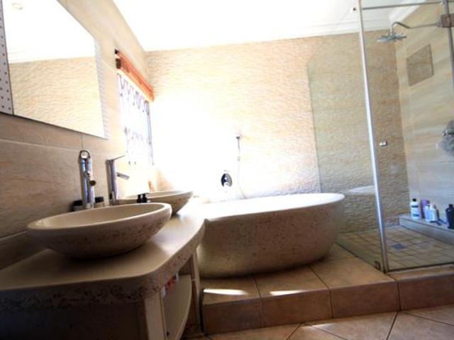 Townhouse for sale in Sedibeng, Gauteng