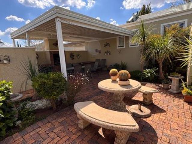 Townhouse for sale in Sedibeng, Gauteng