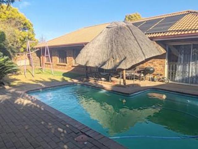 Townhouse for sale in Sedibeng, Gauteng