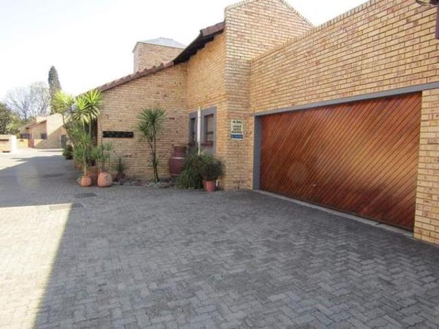Townhouse for sale in Sedibeng, Gauteng
