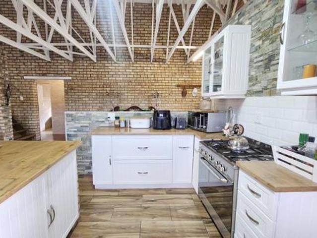 Townhouse for sale in Uitenhage, Eastern Cape