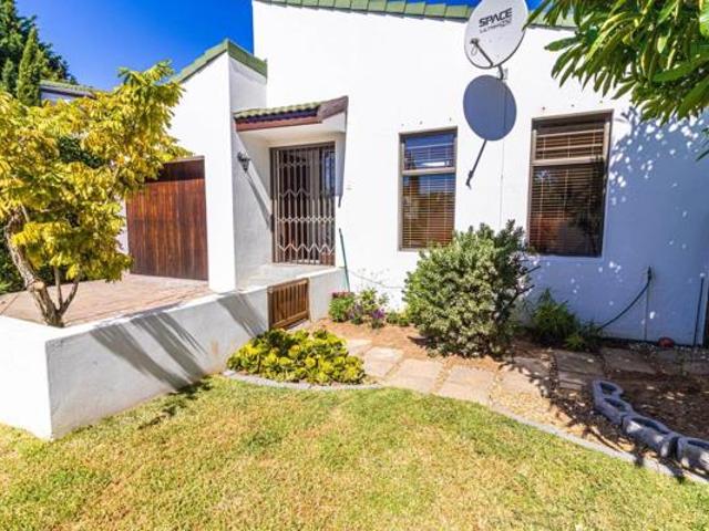 Townhouse for rent in Cape Town, Western Cape