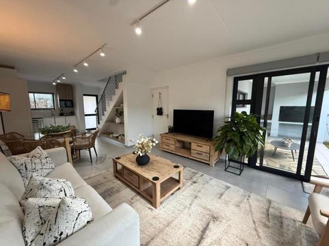 Townhouse for rent in Cape Town, Western Cape