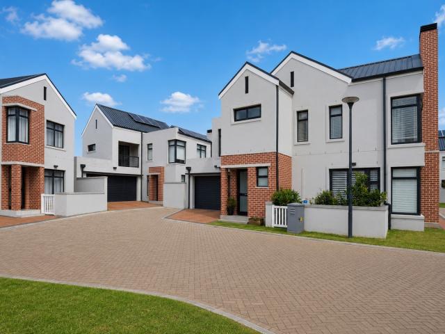 Townhouse for sale in Durbanville, Western Cape