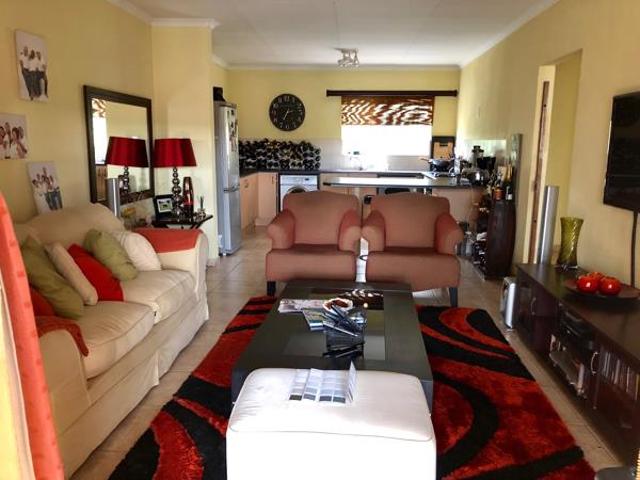Townhouse for sale in Vosloorus, Gauteng