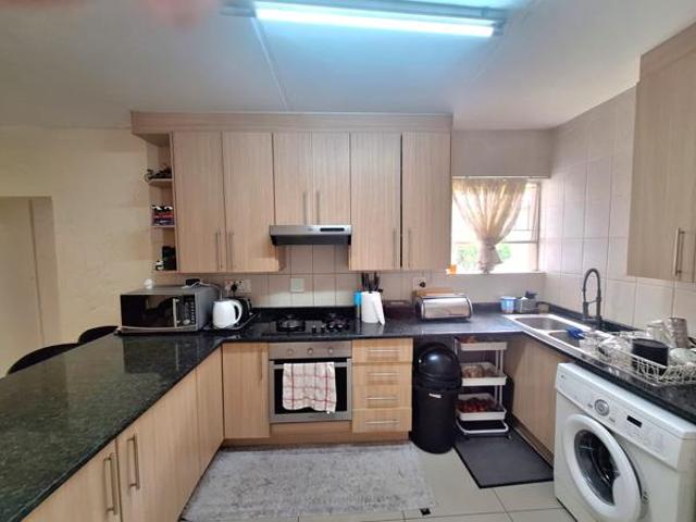 Townhouse for sale in Vosloorus, Gauteng