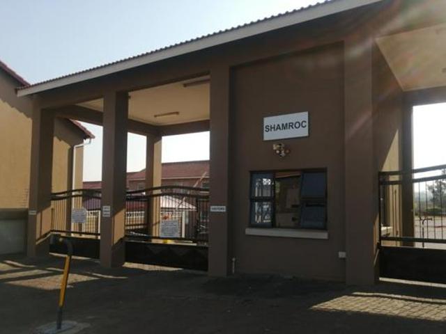 Townhouse for sale in Vosloorus, Gauteng
