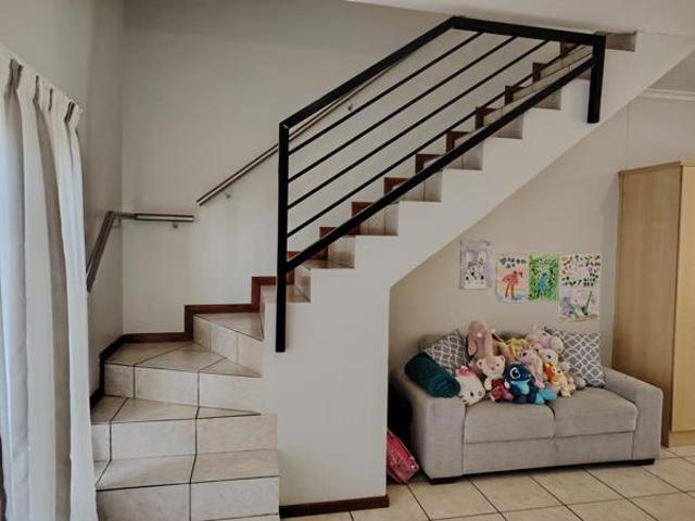 Townhouse for rent in Cape Town, Western Cape