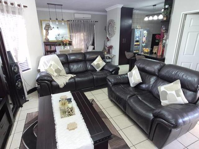 Townhouse for sale in Bloemfontein, Free State