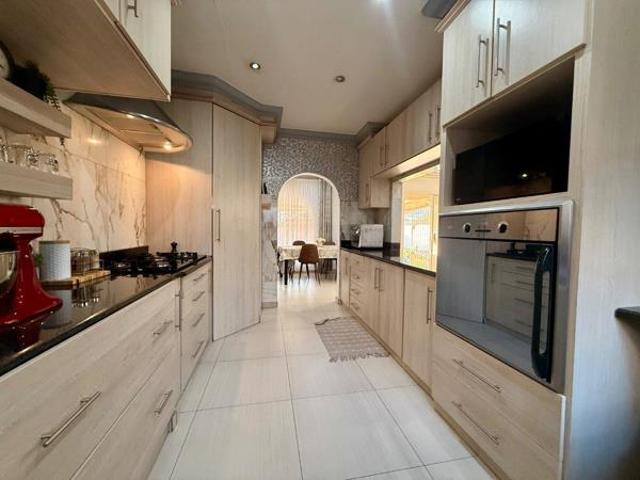 Townhouse for sale in Vryheid, Kwazulu-natal