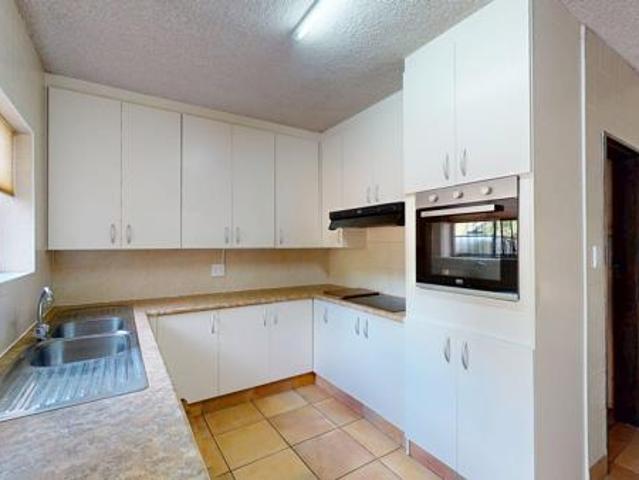 Townhouse for sale in Port Elizabeth, Eastern Cape