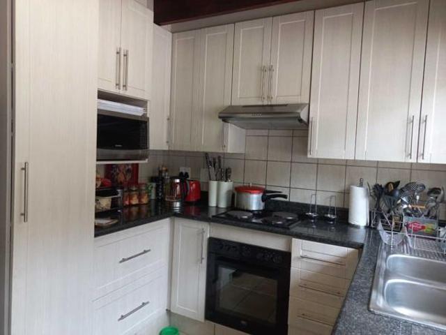 Townhouse for rent in Waterkloof, Gauteng