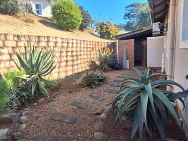 Townhouse for rent in Seaview, Kwazulu-natal