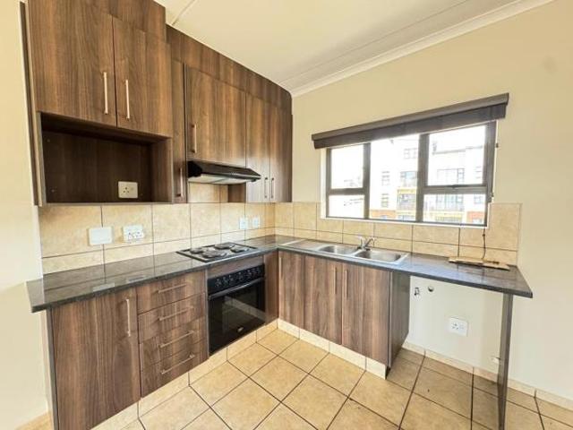 Townhouse for sale in Vosloorus, Gauteng