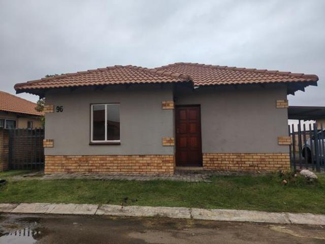 Townhouse for sale in Tlhabane, North West